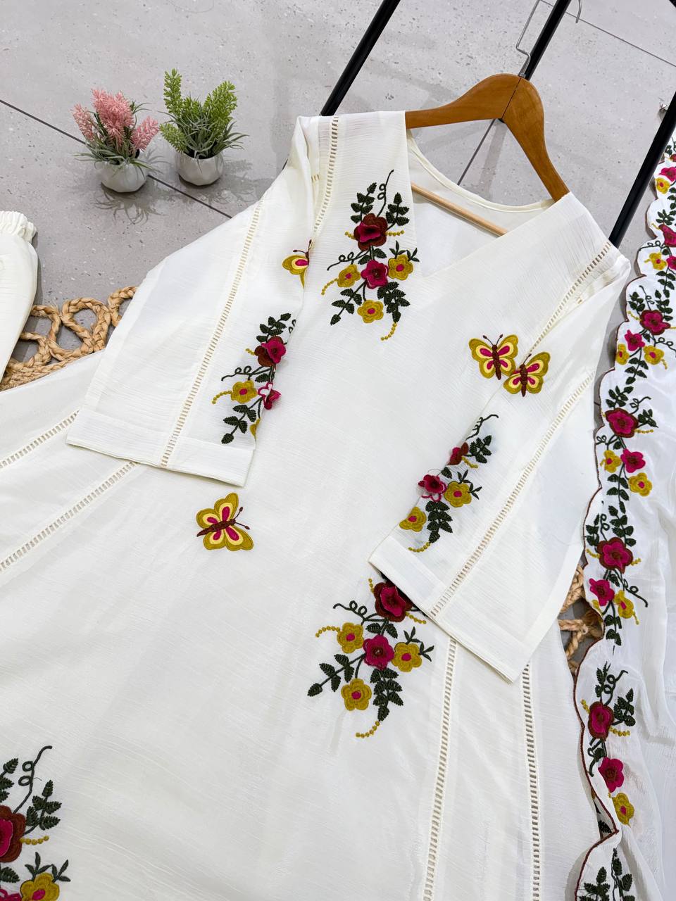 White Chinon Embroidered Kurta Pant Set, view 3