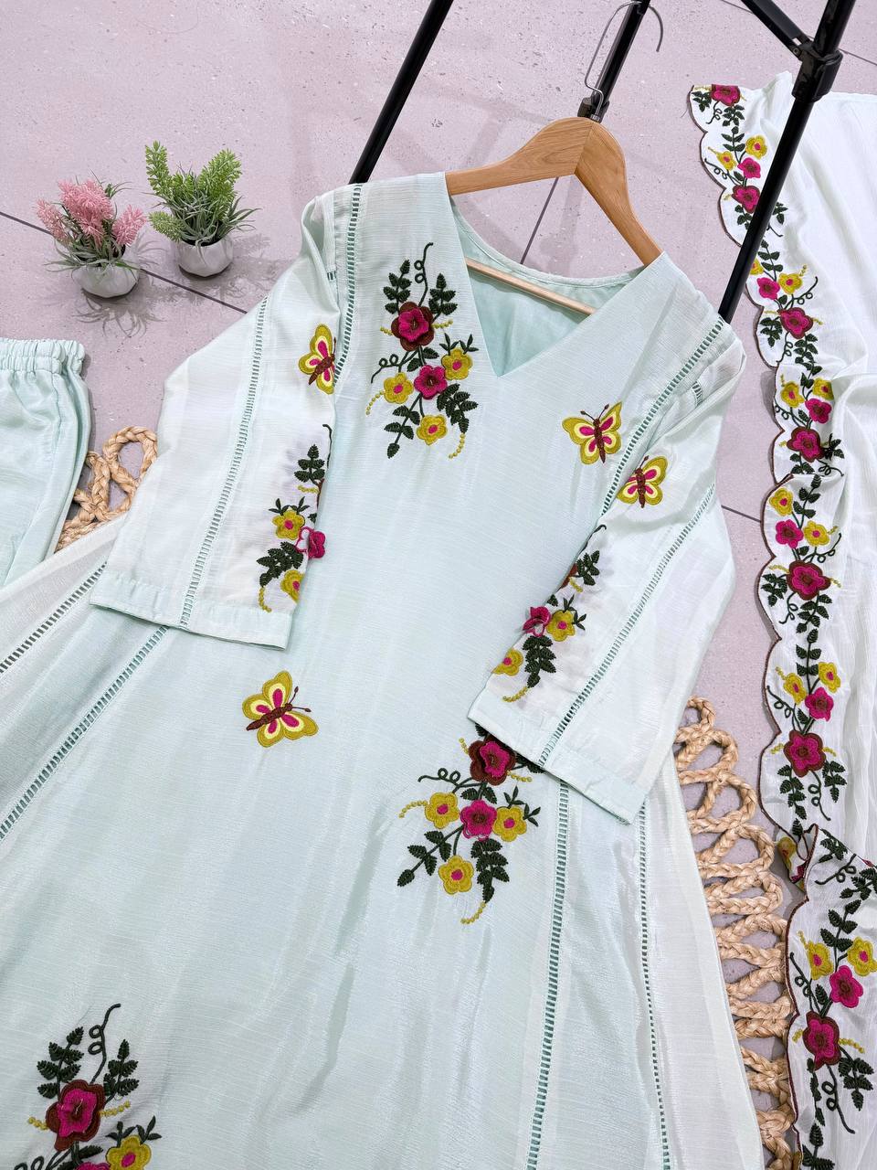 Mint Green Chinon Embroidered Kurta Pant Set, view 6