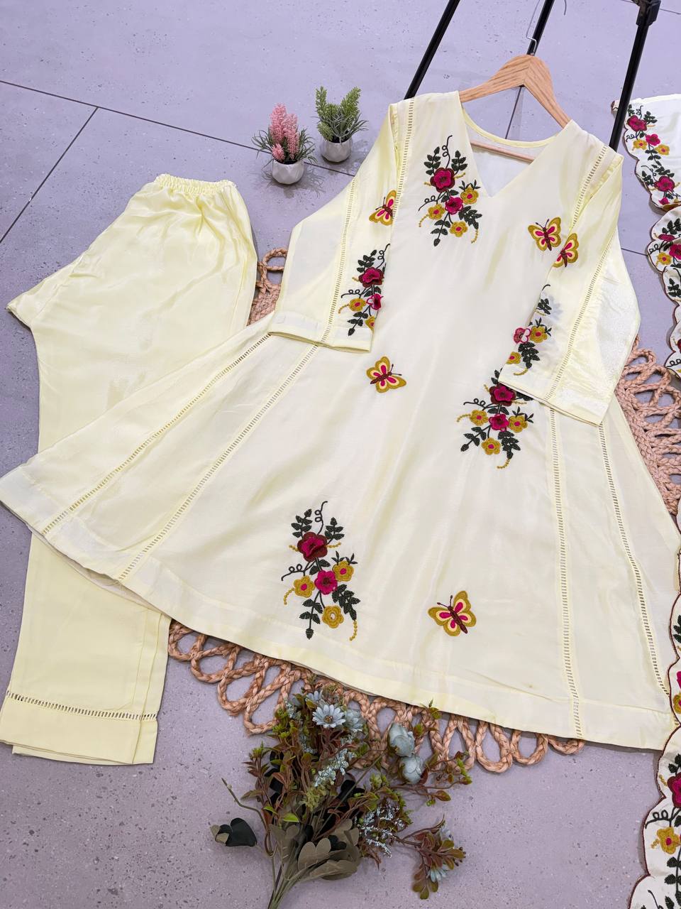Lemon Yellow Chinon Embroidered Kurta Pant Set, view 5