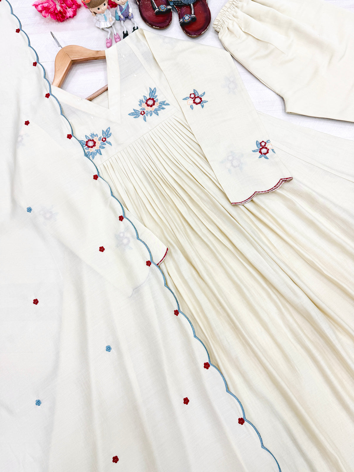 Cream Mul Roman Kurta Pant Set, view 7
