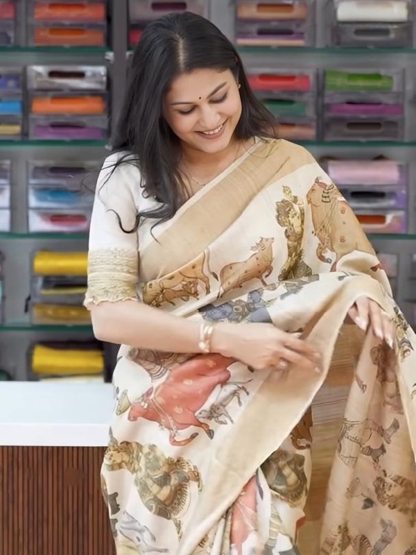 Off-White Kerala Linen Pichwai Print Saree, view 4