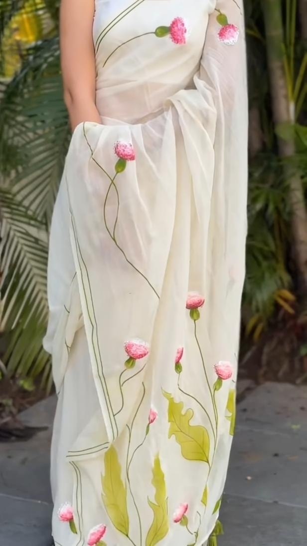 Off-White Kerala Linen Lotus Print Saree, view 2