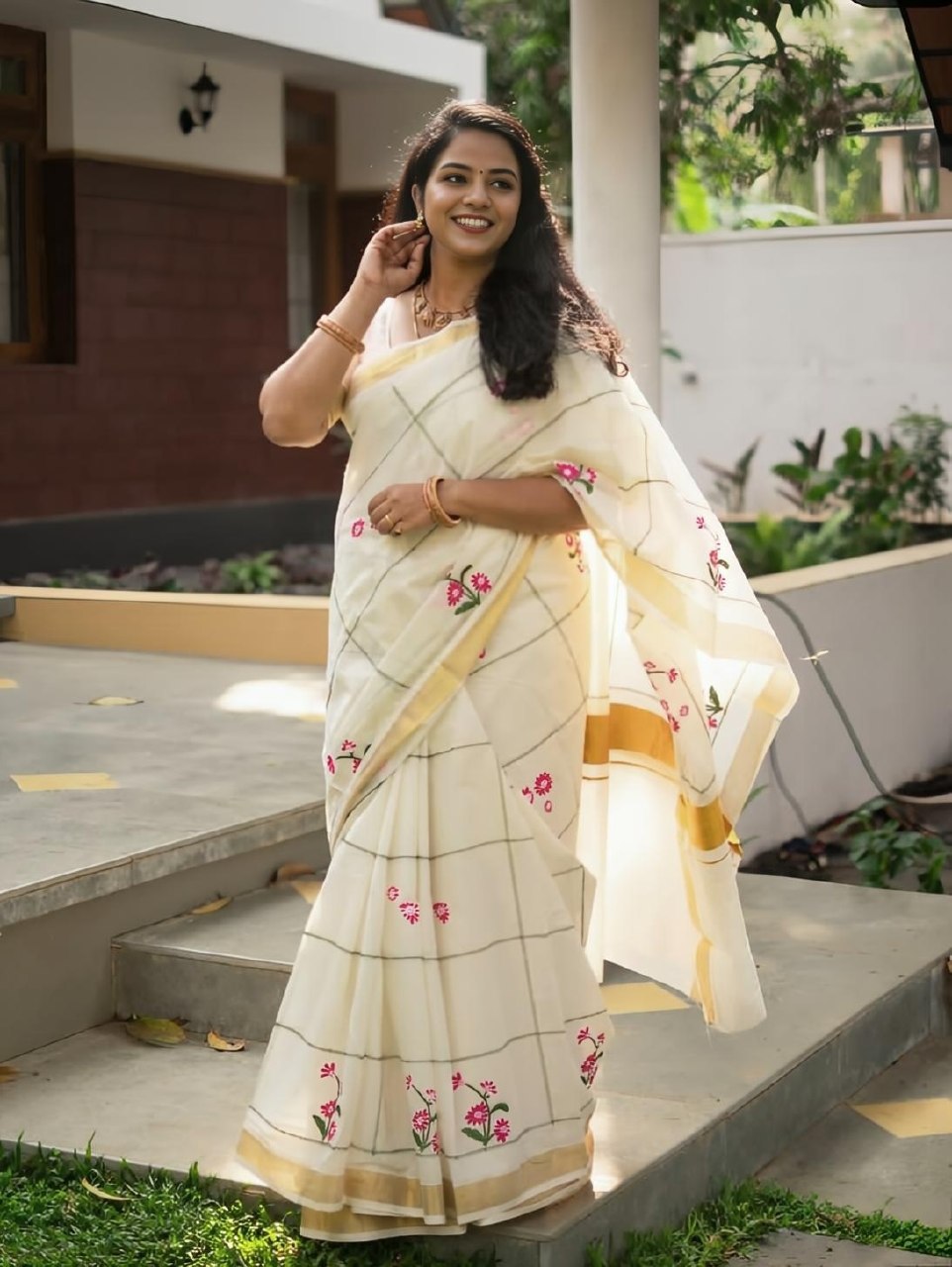 Off-White Linen Floral Checks Saree with Zari Border, view 4