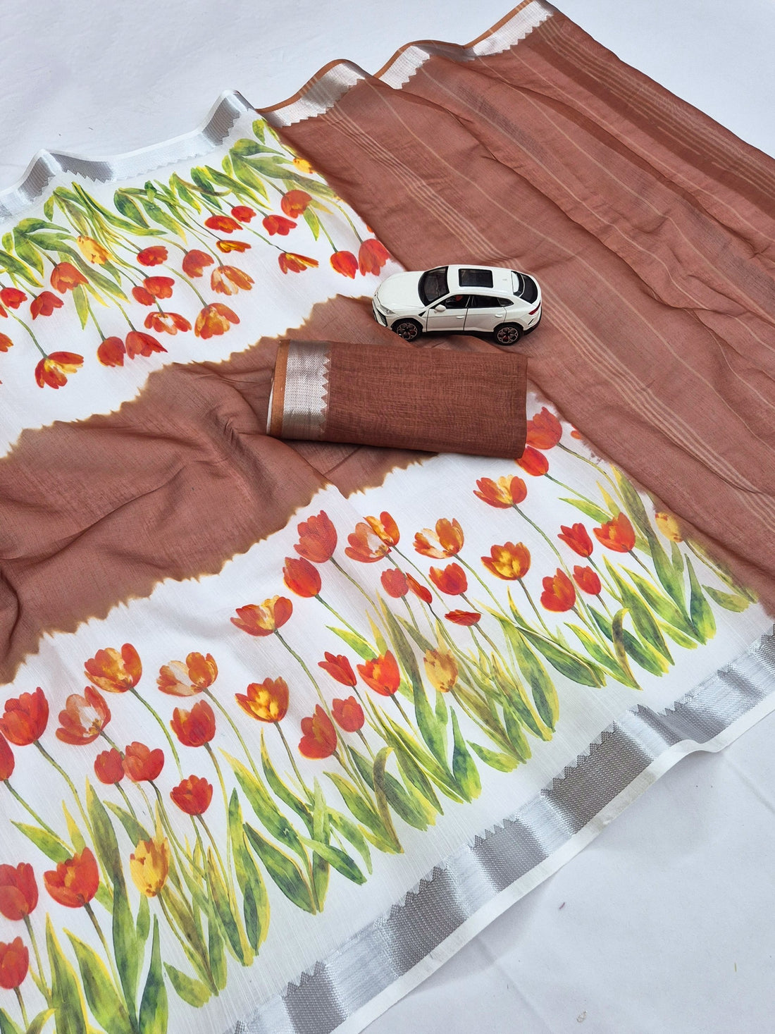 Brown Linen Tulip Print Saree