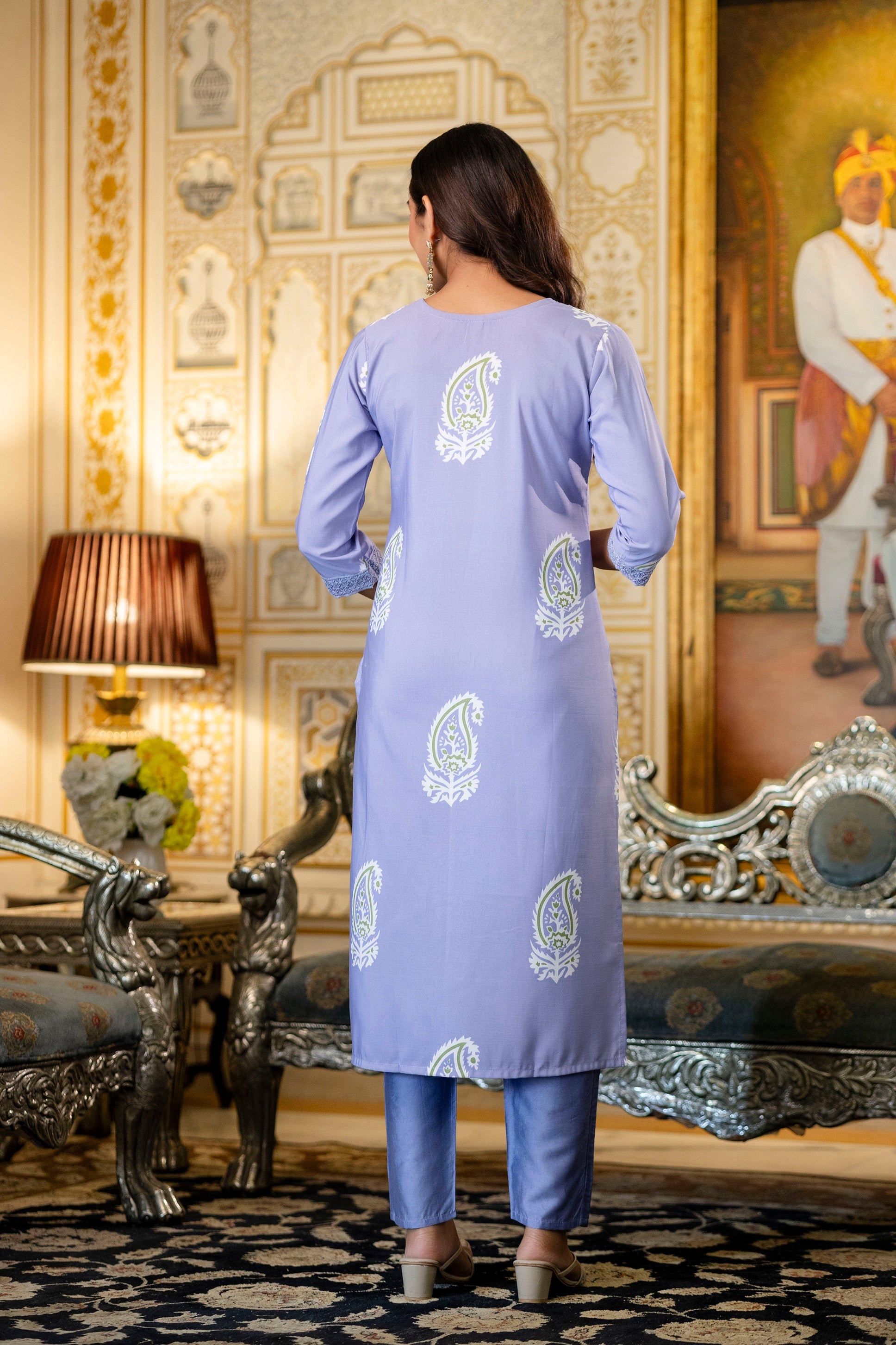 Light Lavender Ethnic Outfit Featuring a Kurta With White Paisley Print