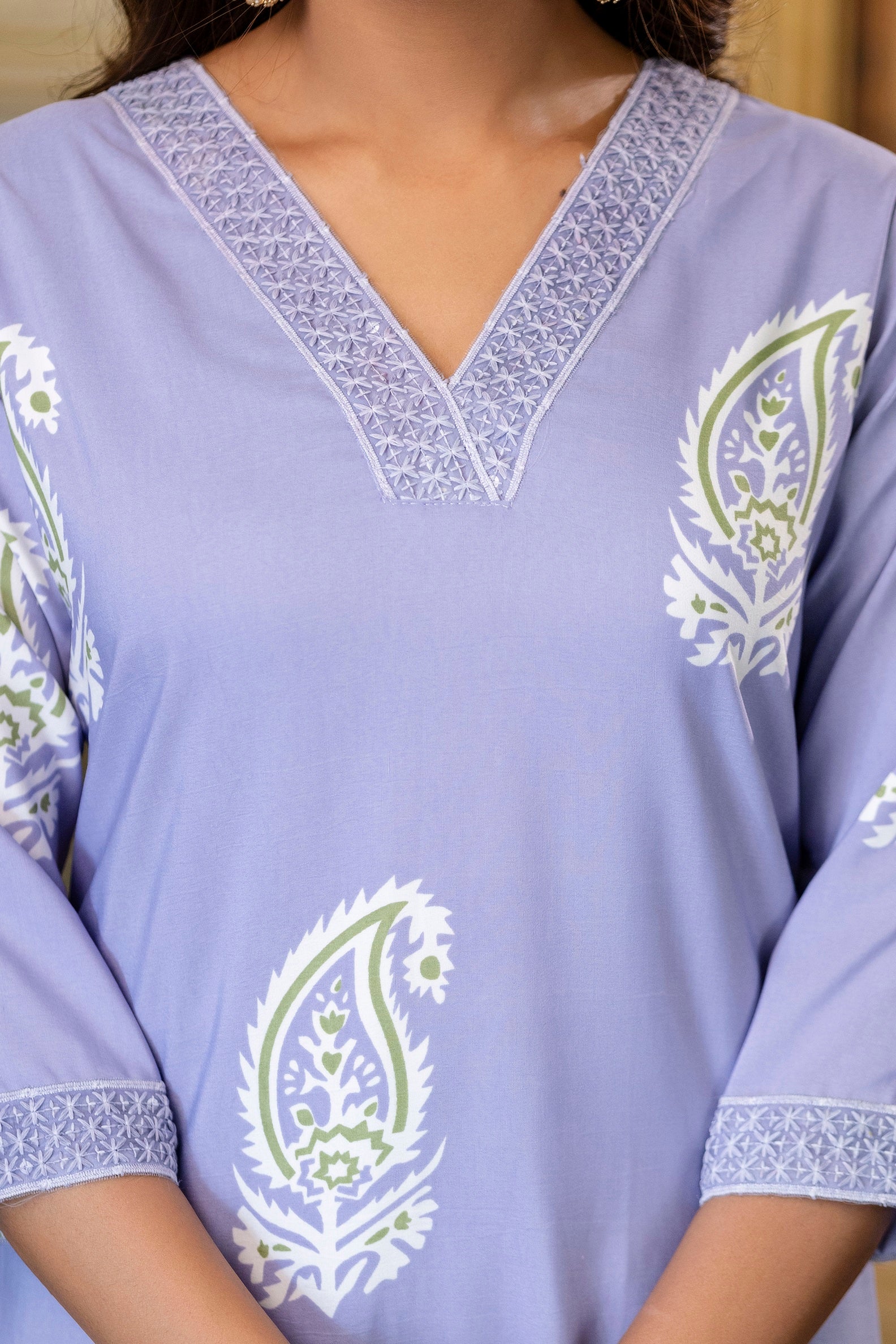 Light Lavender Ethnic Outfit Featuring a Kurta With White Paisley Print