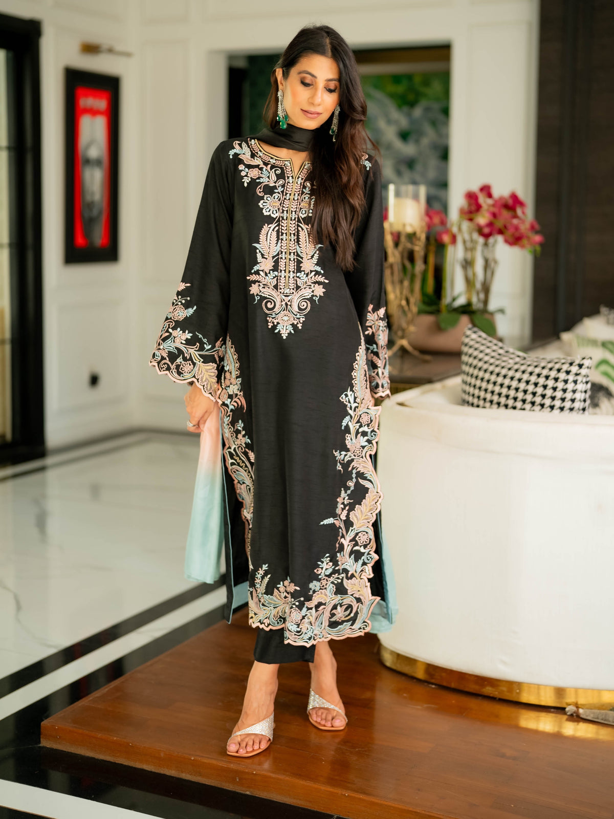 Black Satin Kaftan Kurta Set with Shaded Dupatta, view 3