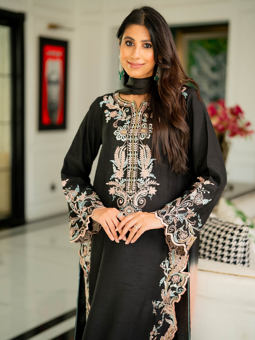 Black Satin Kaftan Kurta Set with Shaded Dupatta, view 5