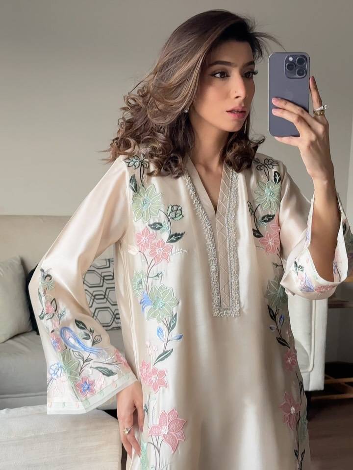 Ivory Roman Silk Kaftan Kurta Set, view 5