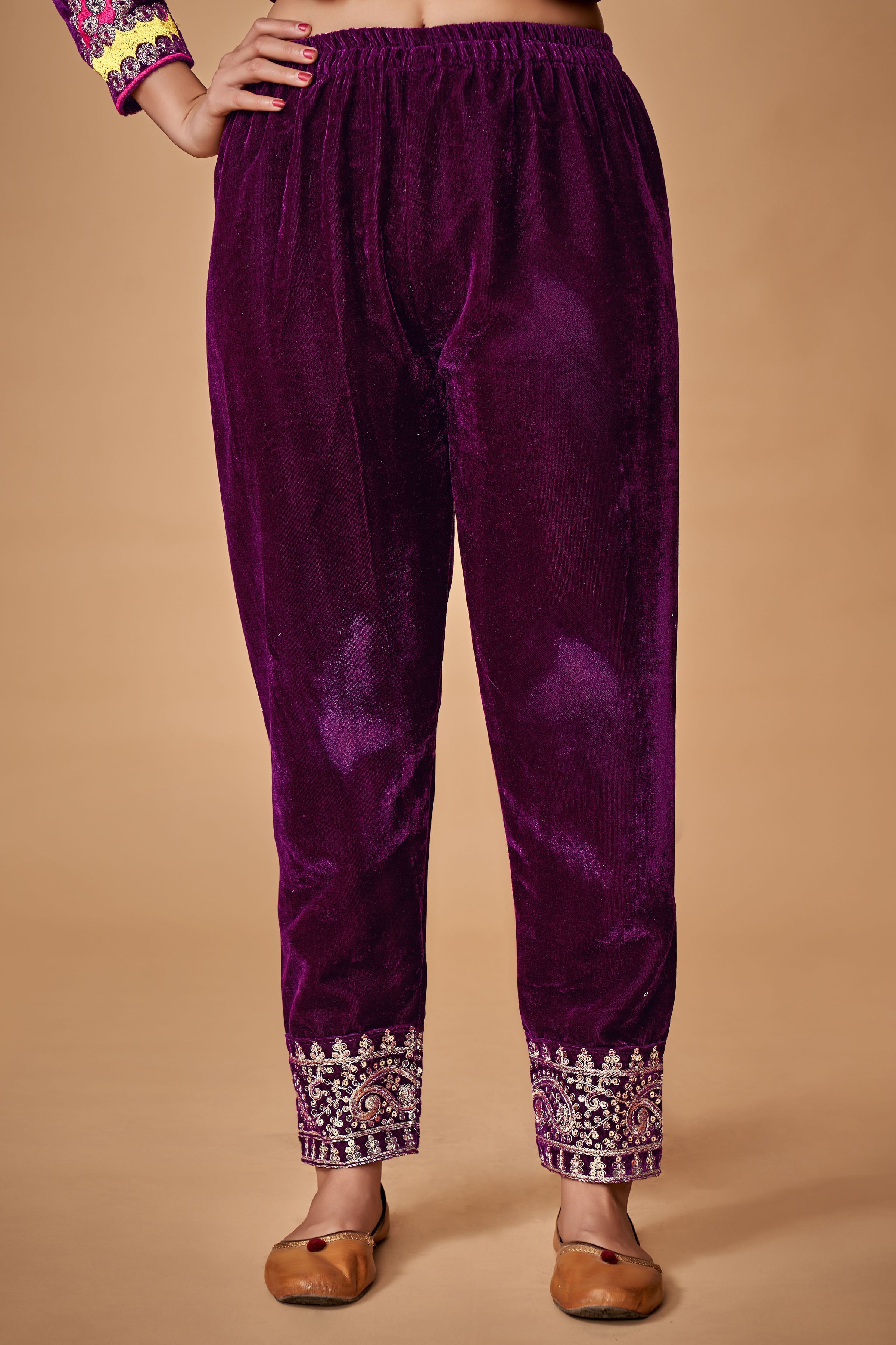 Purple Velvet Zari Embroidered Straight Kurta Set With Straight Bottom