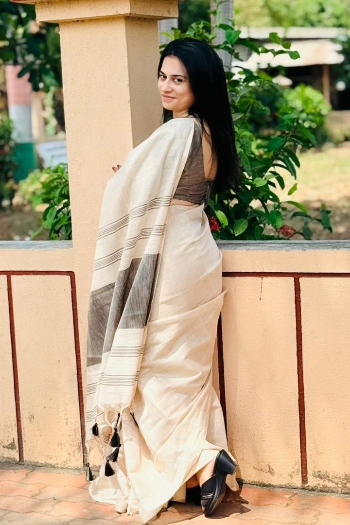 Black Mysore Silk Linen Jacquard Border Saree, view 2