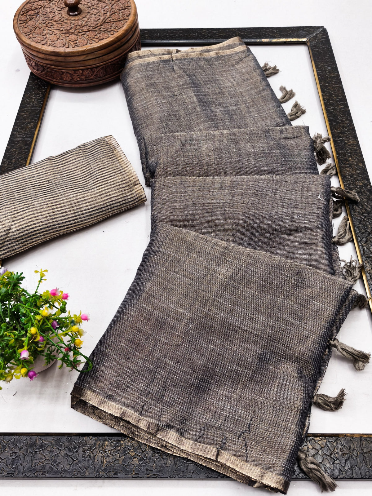 Charcoal Linen Tissue Jacquard Saree, view 2