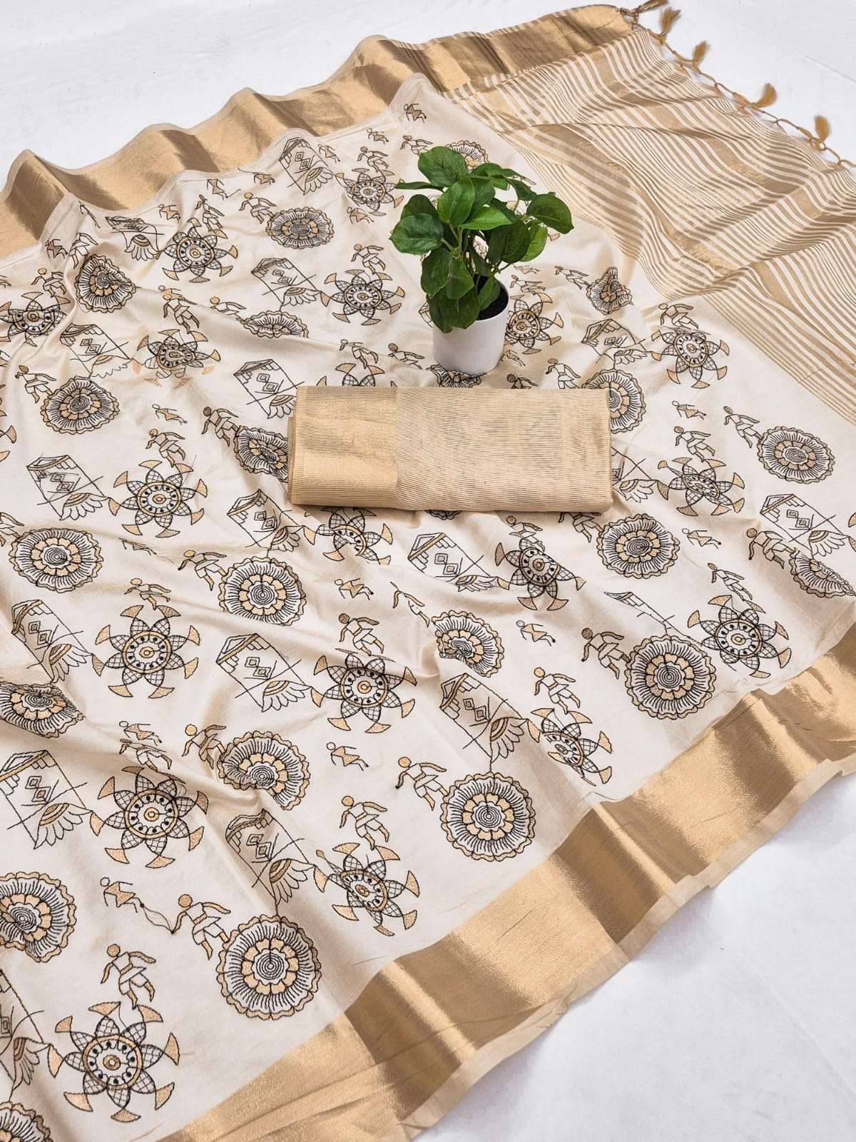 Off-White Aasami Silk Folk Embroidered Saree, view 5