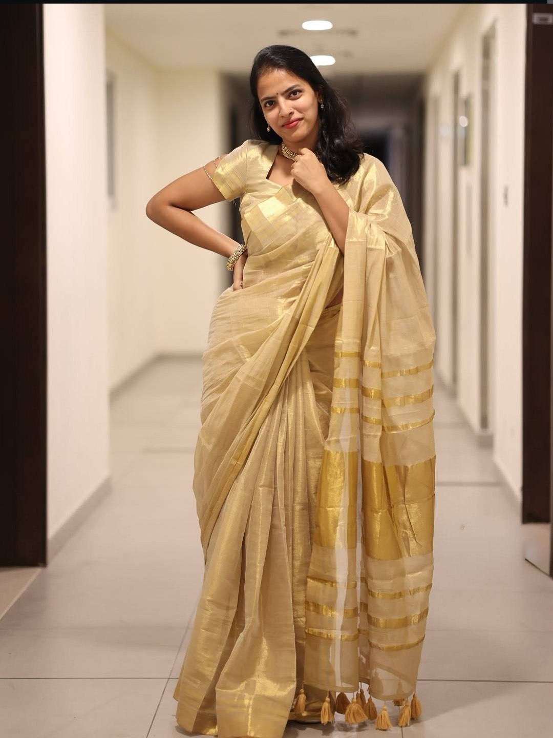 Beige Gold Mysore Silk Linen Jacquard Saree, view 3