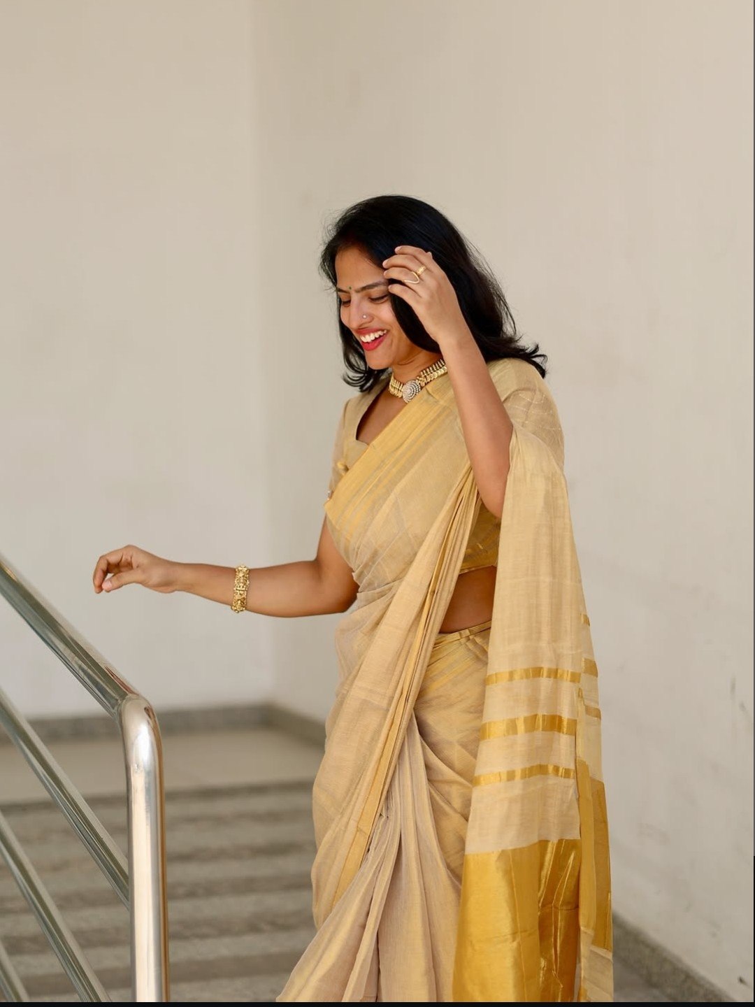 Beige Gold Mysore Silk Linen Jacquard Saree, view 7