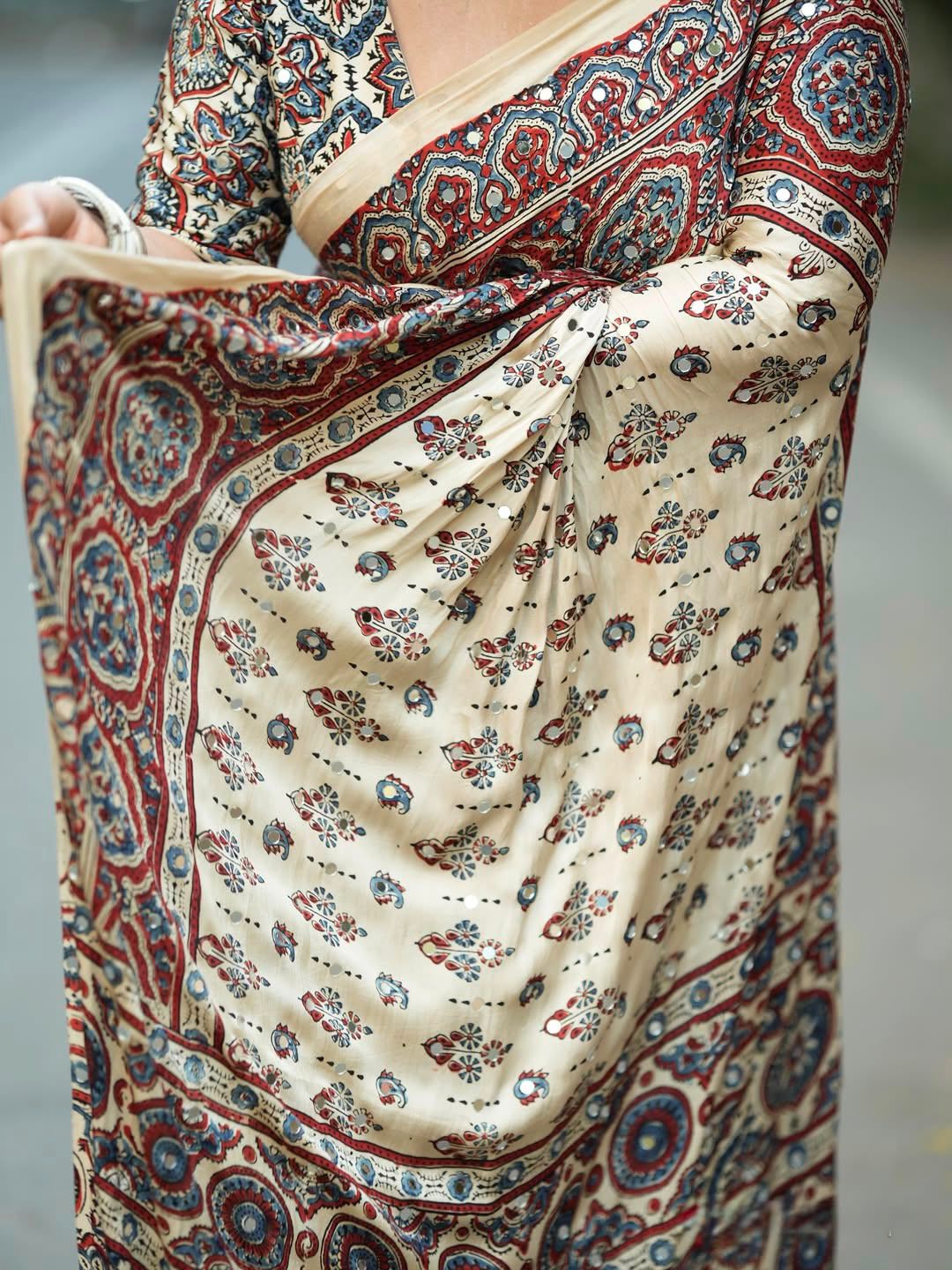 Vintage-Inspired Mirror Work Silk Saree