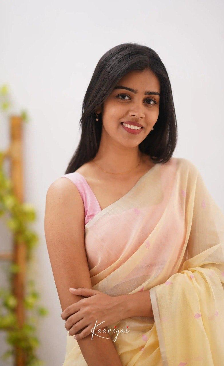 Pastel Green Soft Cotton Saree With Contrast Pastel Pink Border