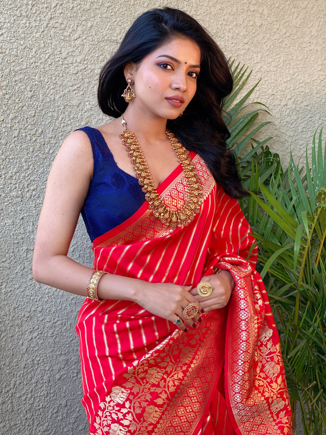 Red and Pink Color Zari Golden Weaving Rich Saree